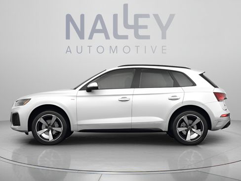 Used 2023 Audi Q5 2.0T Premium Plus w/ Premium Plus Package AWD/4WD image 2