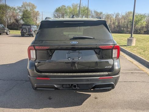Certified 2025 Ford Explorer ST-Line w/ Premium Package image 4