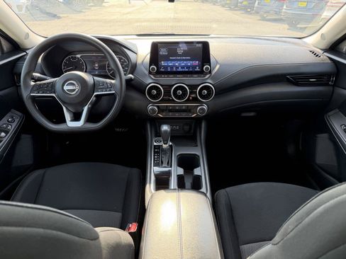 Used 2024 Nissan Sentra SV FWD image 19