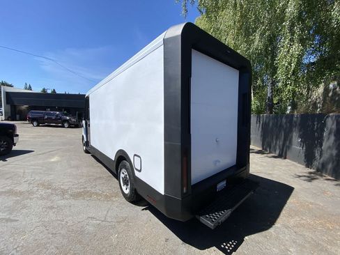 Used 2024 Chevrolet Brightdrop 600 w/ Commercial Equipment Package AWD/4WD image 4