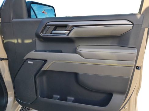 Used 2023 Chevrolet Silverado 1500 ZR2 w/ Technology Package image 17