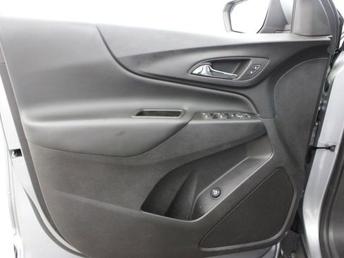 Used 2024 Chevrolet Equinox LT AWD/4WD image 16