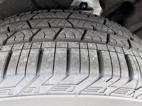 New 2026 Volvo XC60 B5 Plus w/ Climate Package image 32