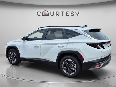 New 2026 Hyundai Tucson SEL FWD image 3