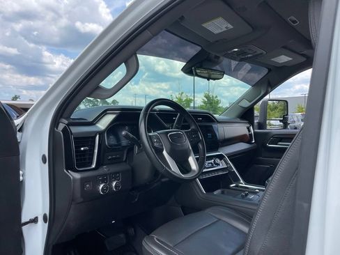 Used 2024 GMC Sierra 2500 Denali w/ Denali Reserve Package AWD/4WD image 40
