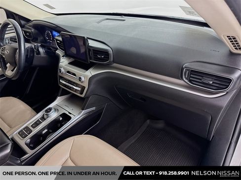 Used 2020 Ford Explorer XLT w/ Equipment Group 202A image 30