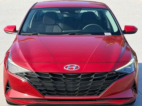 Certified 2023 Hyundai Elantra SE image 7