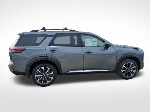 New 2026 Nissan Pathfinder Platinum image 8