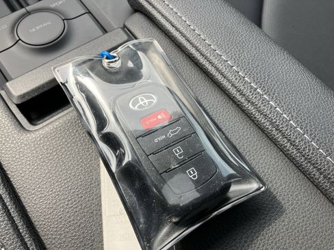 Used 2025 Toyota Grand Highlander FWD image 40