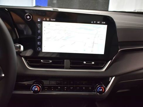 New 2026 Chevrolet Equinox LT w/ Convenience Package II FWD image 19