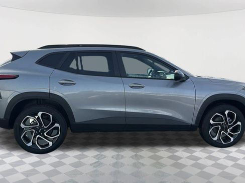 New 2026 Chevrolet Trax RS image 4