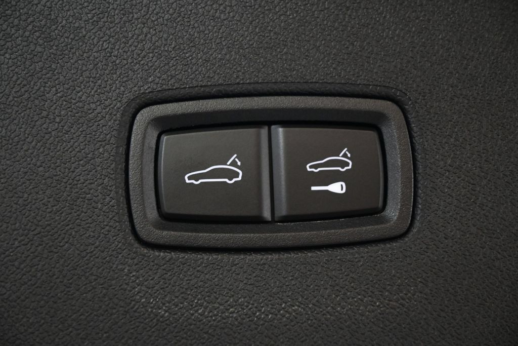 Certified 2026 Porsche Cayenne AWD/4WD image 34