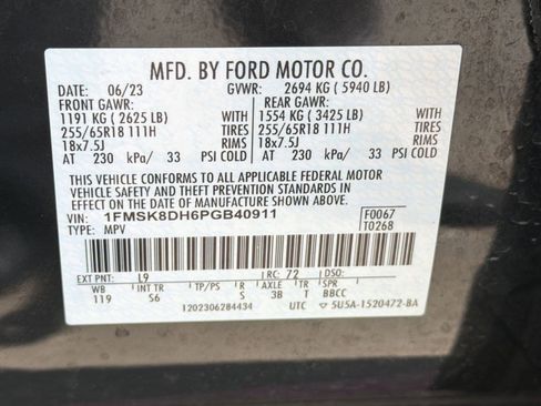 Used 2023 Ford Explorer XLT w/ Equipment Group 202A AWD/4WD image 19