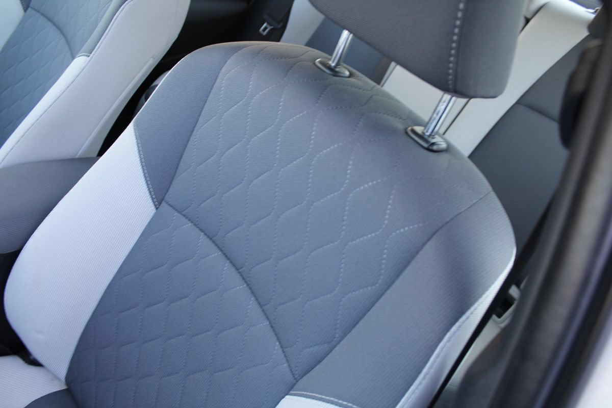 Used 2023 Toyota Corolla LE w/ Carpet Mat Package (TMS) FWD image 18