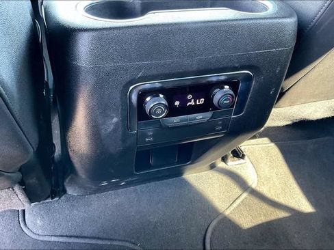 Used 2025 Chevrolet Tahoe Z71 AWD/4WD image 10