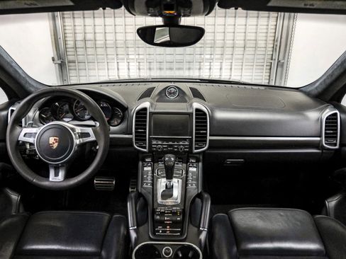 Used 2014 Porsche Cayenne Turbo S AWD/4WD image 21