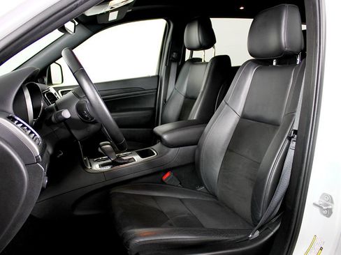 Used 2020 Jeep Grand Cherokee Altitude image 17