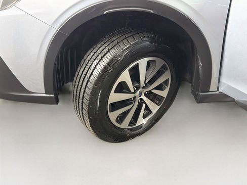 Used 2020 Subaru Outback Premium AWD/4WD image 37
