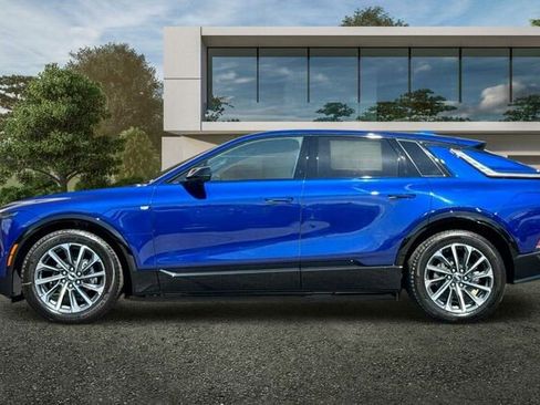 New 2026 Cadillac Lyriq Sport image 7