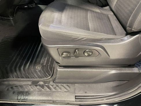 Used 2022 Chevrolet Silverado 1500 Custom image 20