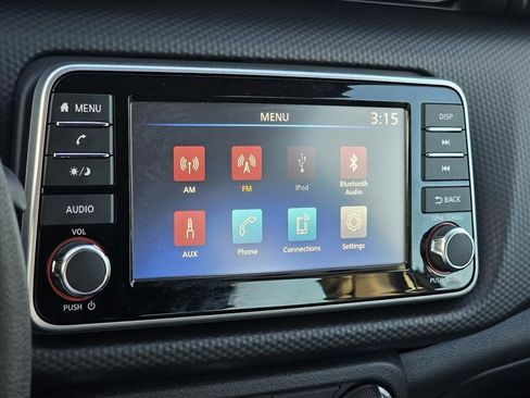 Used 2024 Nissan Kicks S image 19