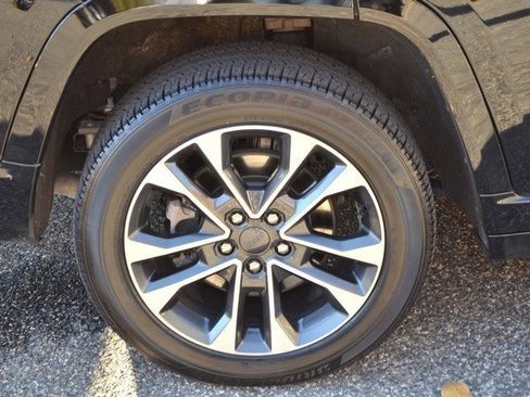 Used 2023 Jeep Grand Cherokee L Overland image 11