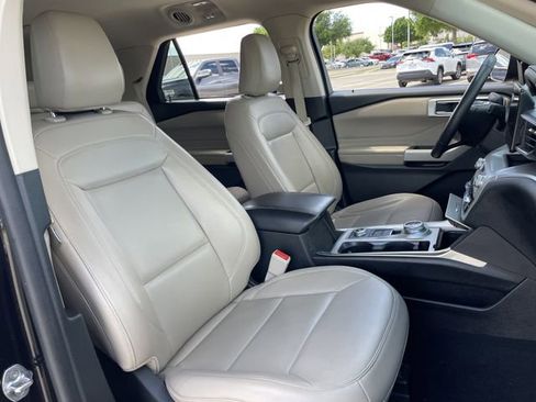 Used 2024 Ford Explorer XLT w/ Equipment Group 202A image 28