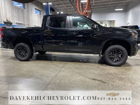 Used 2025 Chevrolet Silverado 1500 LT Trail Boss w/ LT Trail Boss Premium Package image 7