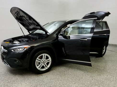 Used 2023 Mercedes-Benz GLA 250 4MATIC w/ Premium Package image 10