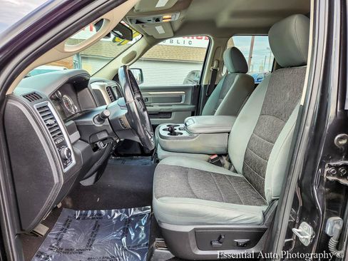 Used 2018 RAM 1500 Big Horn AWD/4WD image 9