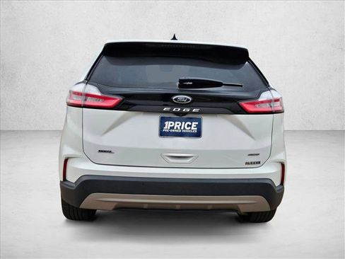 Used 2022 Ford Edge SEL w/ Convenience Package image 6
