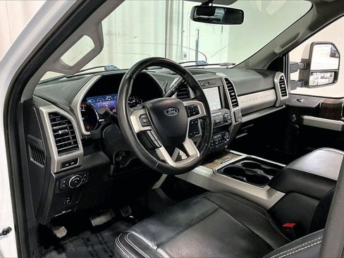 Used 2019 Ford F250 Lariat image 14