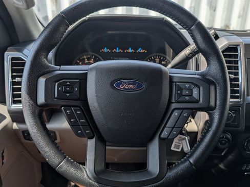 Used 2016 Ford F150 XLT w/ Equipment Group 302A Luxury RWD image 29