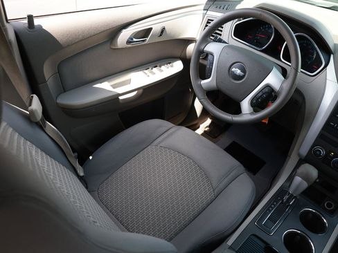 Used 2012 Chevrolet Traverse LS FWD image 20