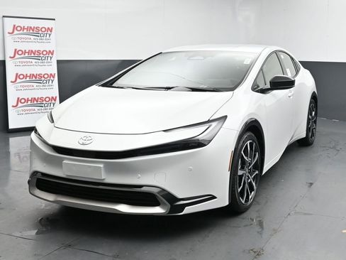 New 2026 Toyota Prius Plug-In Hybrid FWD image 4