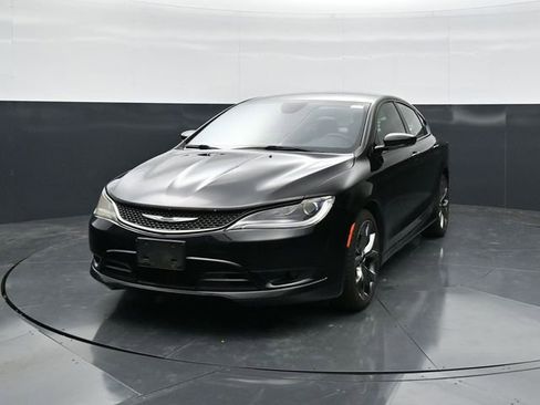 Used 2015 Chrysler 200 S w/ Navigation & Sound Group I AWD/4WD image 3