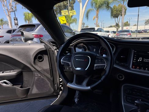Used 2019 Dodge Challenger R/T Scat Pack w/ 1320 Drag Pack RWD image 19