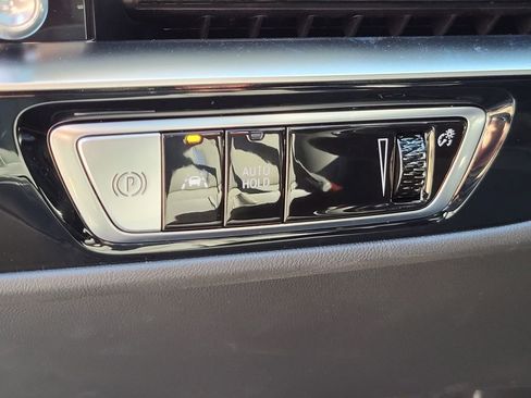 New 2026 Cadillac Lyriq Luxury image 19