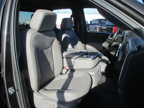 Used 2019 GMC Sierra 1500 SLT image 18