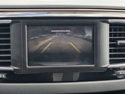 Used 2023 Chrysler Voyager LX FWD image 33