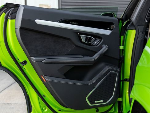 Used 2024 Lamborghini Urus S image 34