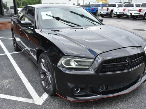 Used 2013 Dodge Charger R/T RWD image 4