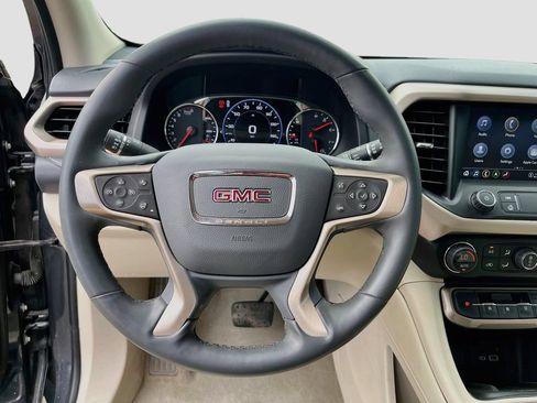Used 2023 GMC Acadia Denali w/ Denali Ultimate Package FWD image 11