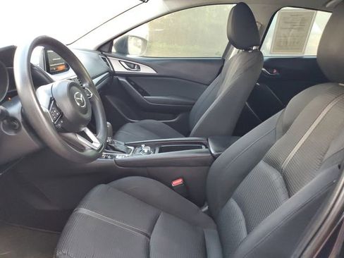 Used 2018 MAZDA MAZDA3 Sport w/ Preferred Equipment Package image 18
