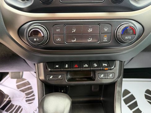 Used 2022 Chevrolet Colorado Z71 image 22