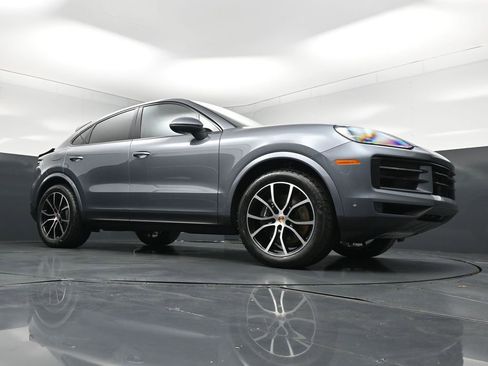 New 2026 Porsche Cayenne Coupe AWD/4WD image 26