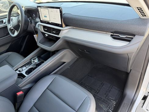 New 2026 Ford Explorer Active w/ Active Comfort Package RWD image 11