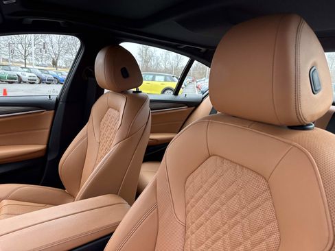 Used 2023 BMW 530i xDrive w/ Premium Package AWD/4WD image 21