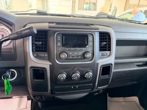 Used 2014 RAM 1500 Express RWD image 19