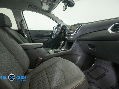 Used 2022 Chevrolet Equinox LT FWD image 38